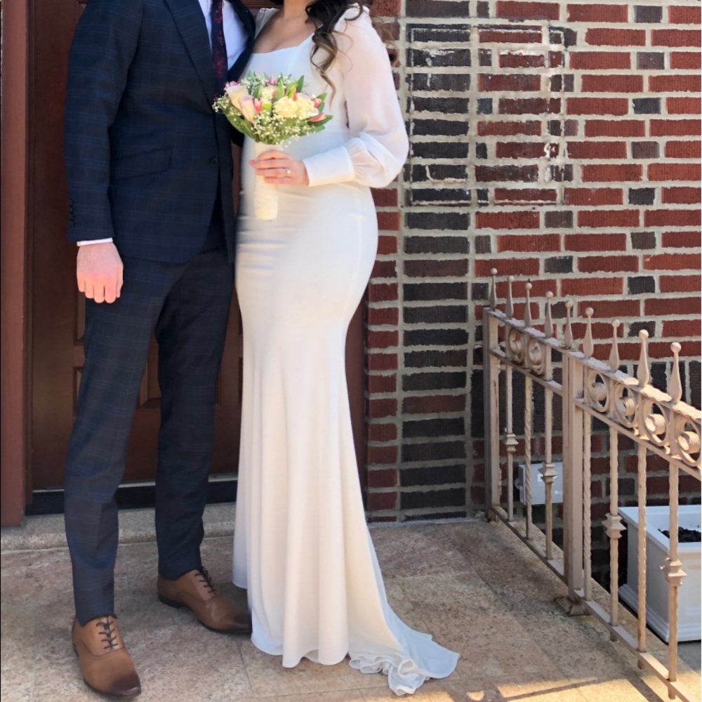 Abyssbyabby gown in White